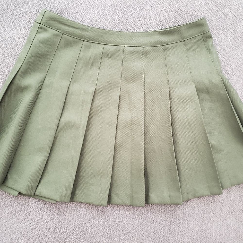 Forever 21 Pleated Skirt-- Olive Green- Large